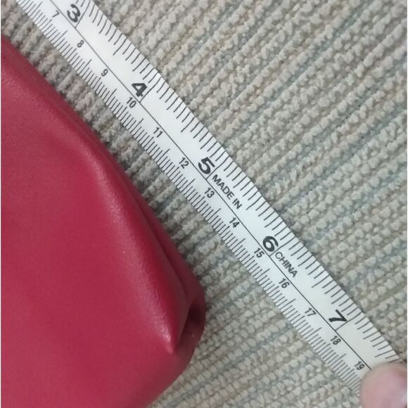 NWOT URBAN EXPRESSIONS Red Leather Zippered Coin Purse/Wallet w/Gold Hardware - Picture 5 of 7